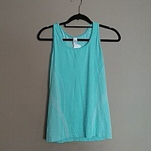Gap fit tank top size medium